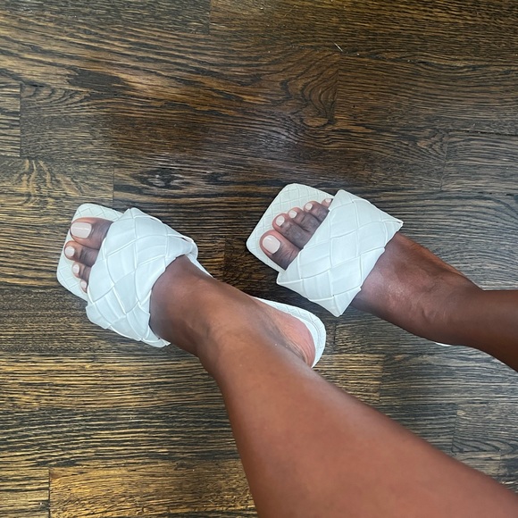 Sandal’s - Picture 4 of 4